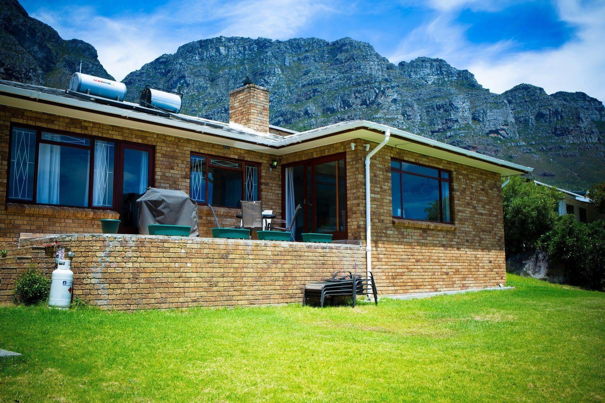 African Groove Camps Bay Kapstaden Exteriör bild