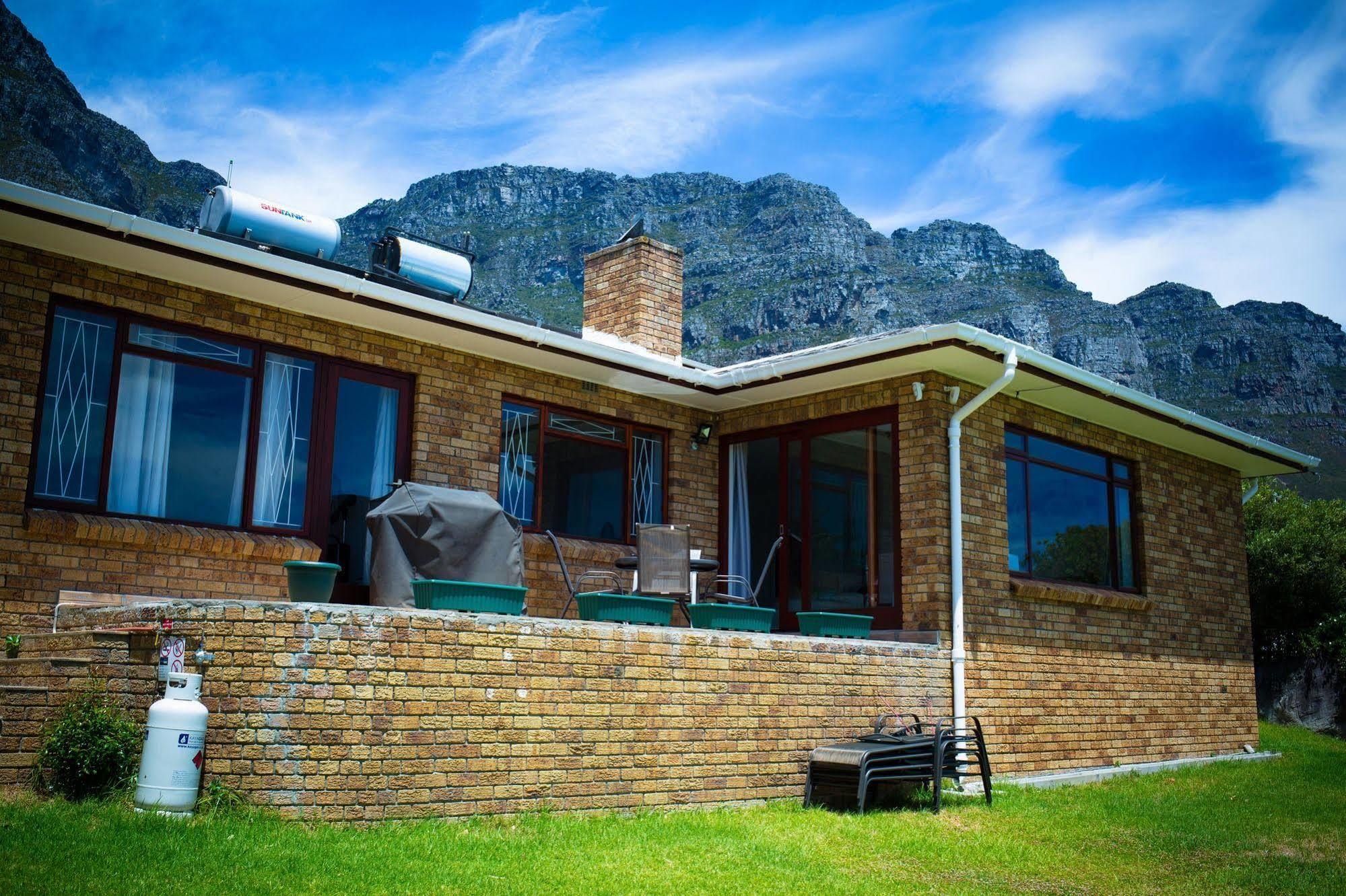 African Groove Camps Bay Kapstaden Exteriör bild