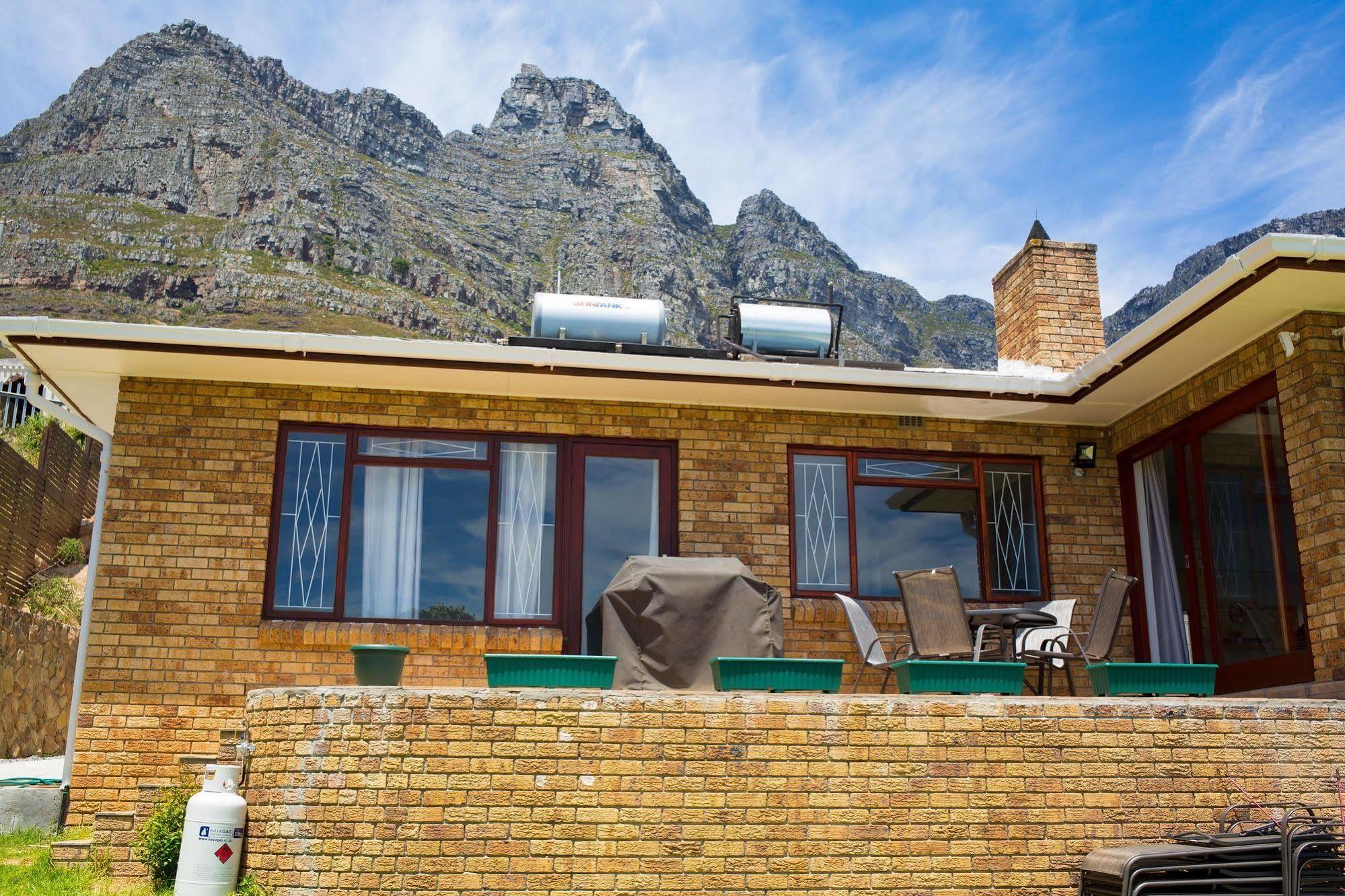 African Groove Camps Bay Kapstaden Exteriör bild
