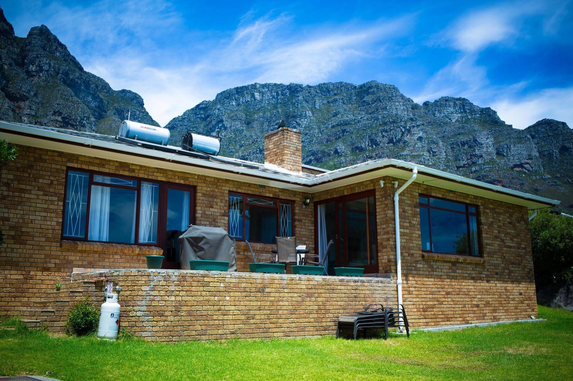 African Groove Camps Bay Kapstaden Exteriör bild